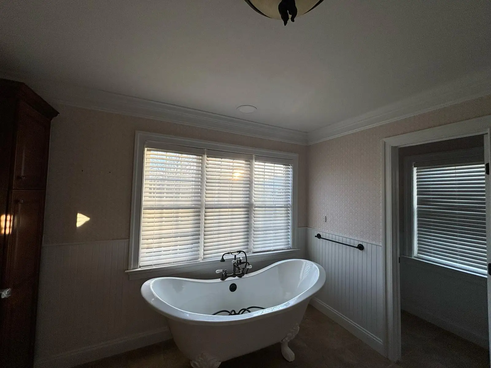 Wallpaper installation in Gary